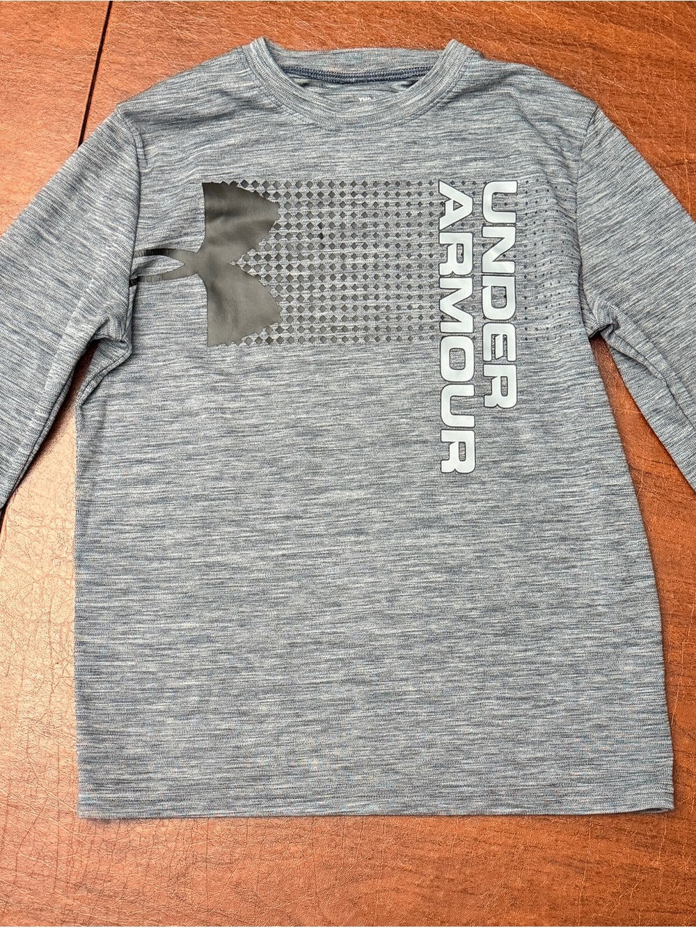 Under Armour Boys Long Sleeve Heather Gray Performance Tee